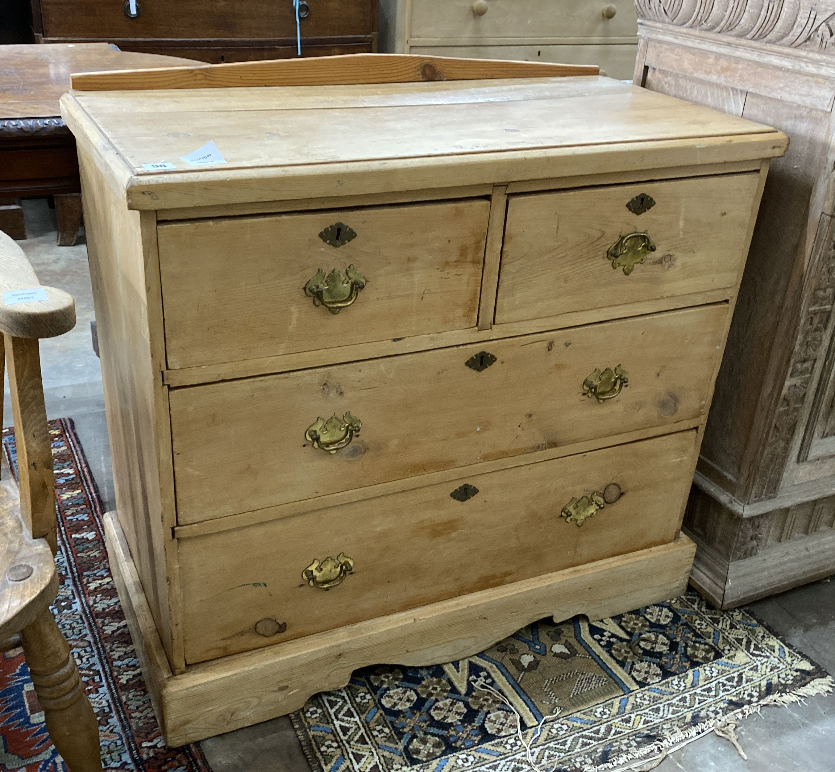 A small Victorian pine chest of four drawers, width 89cm, depth 45cm, height 85cm